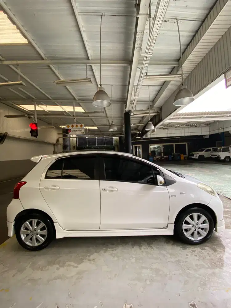 Toyota Yaris 2012 Bensin