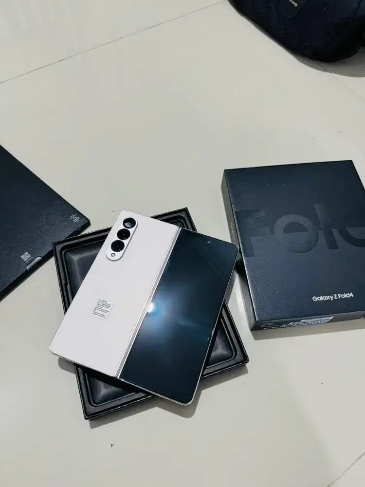 galaxy z fold 4 12 256 gold bs TT