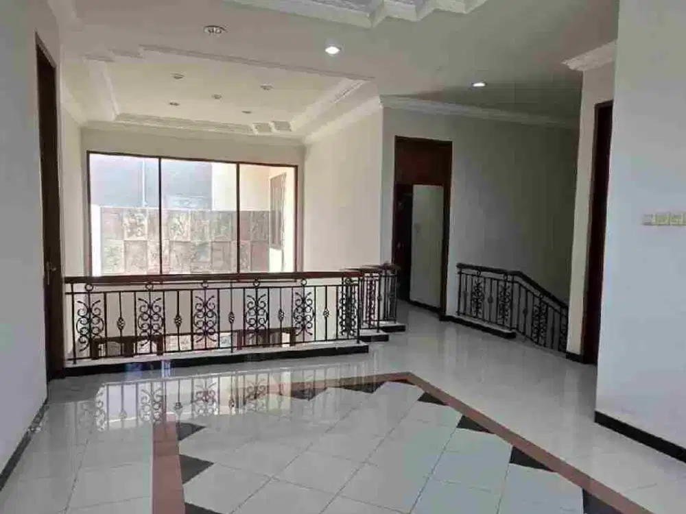 JUAL / SEWA : GRAHA FAMILY SURABAYA