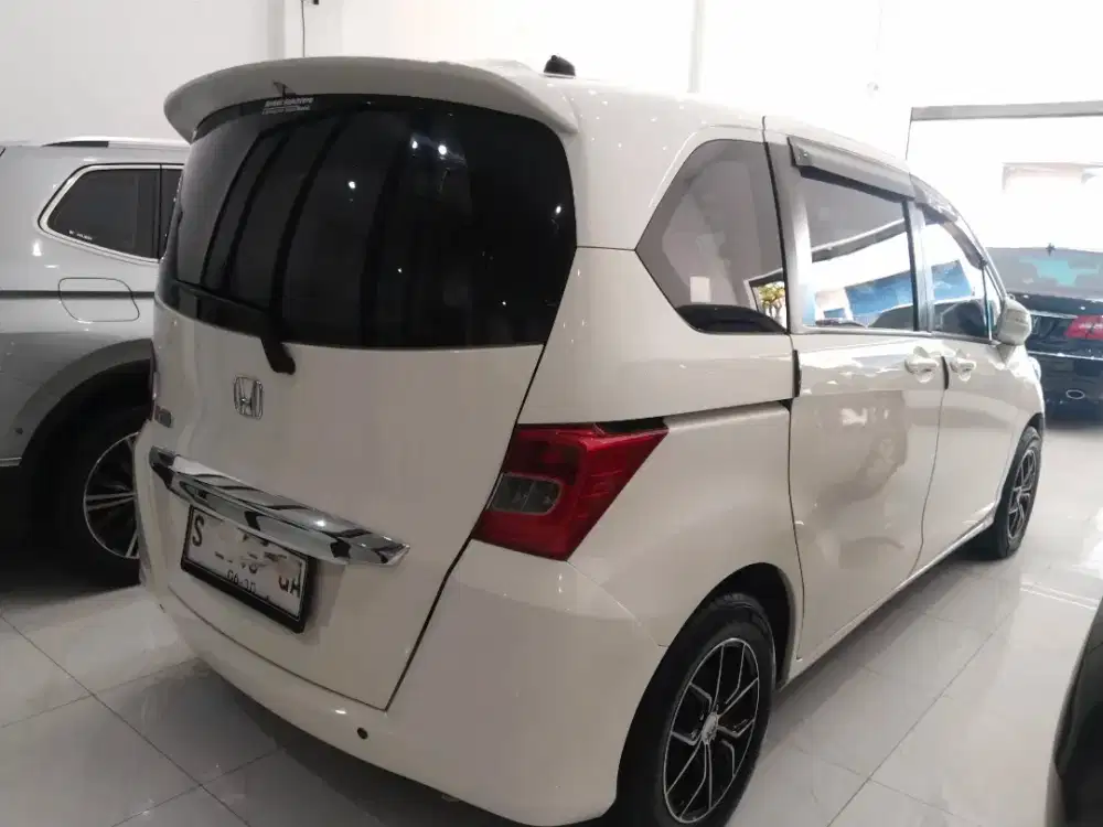 Honda Freed 1.5 S'2015 Automatic
