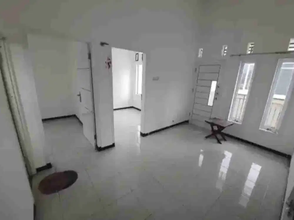 Rumah 2Lantai Blok Depan Saxophone Dkt UB