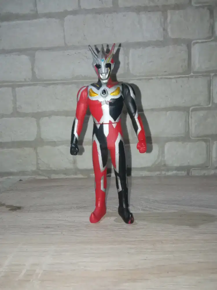 Ultraman Vinyl Bandai
