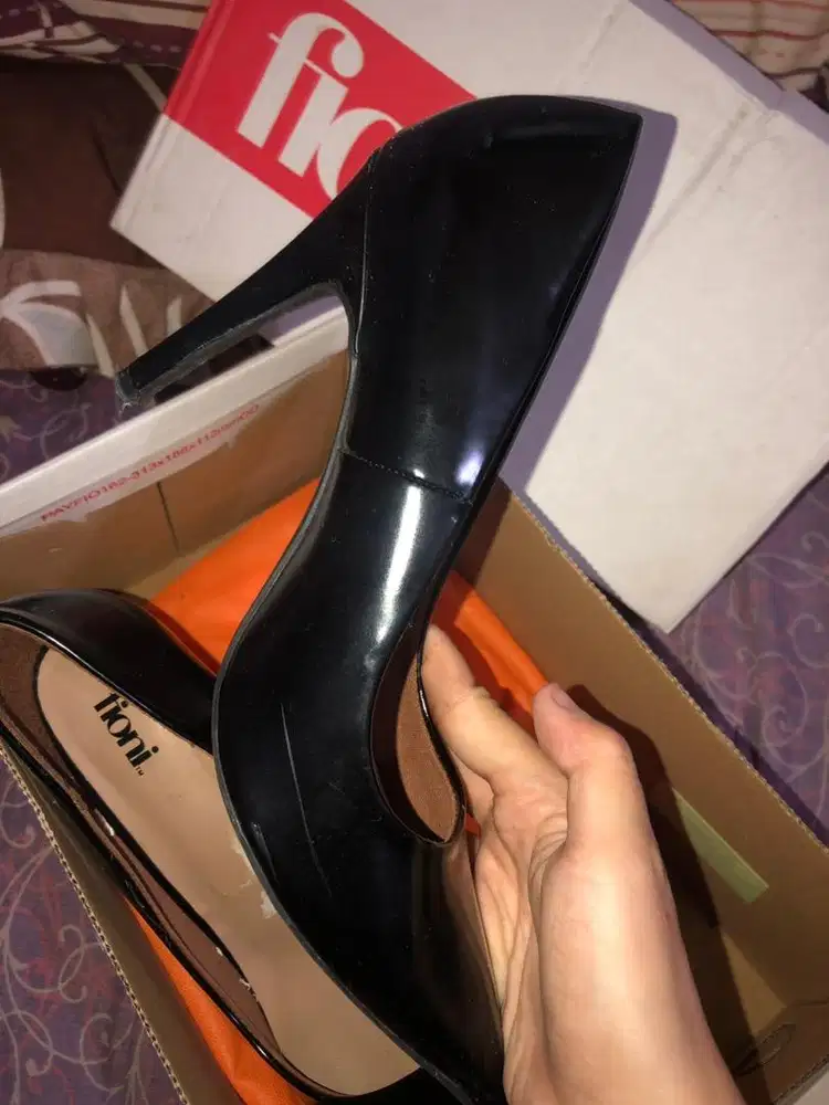 SEPATU HEELS FIONI BISA NEGO