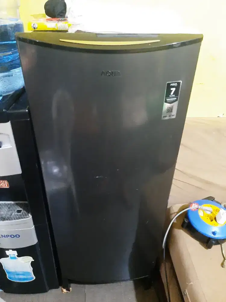 kulkas 1 pintu AQUA AQR-D190-DS