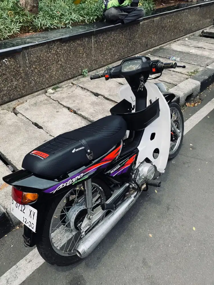 Motor Honda Astrea Grand