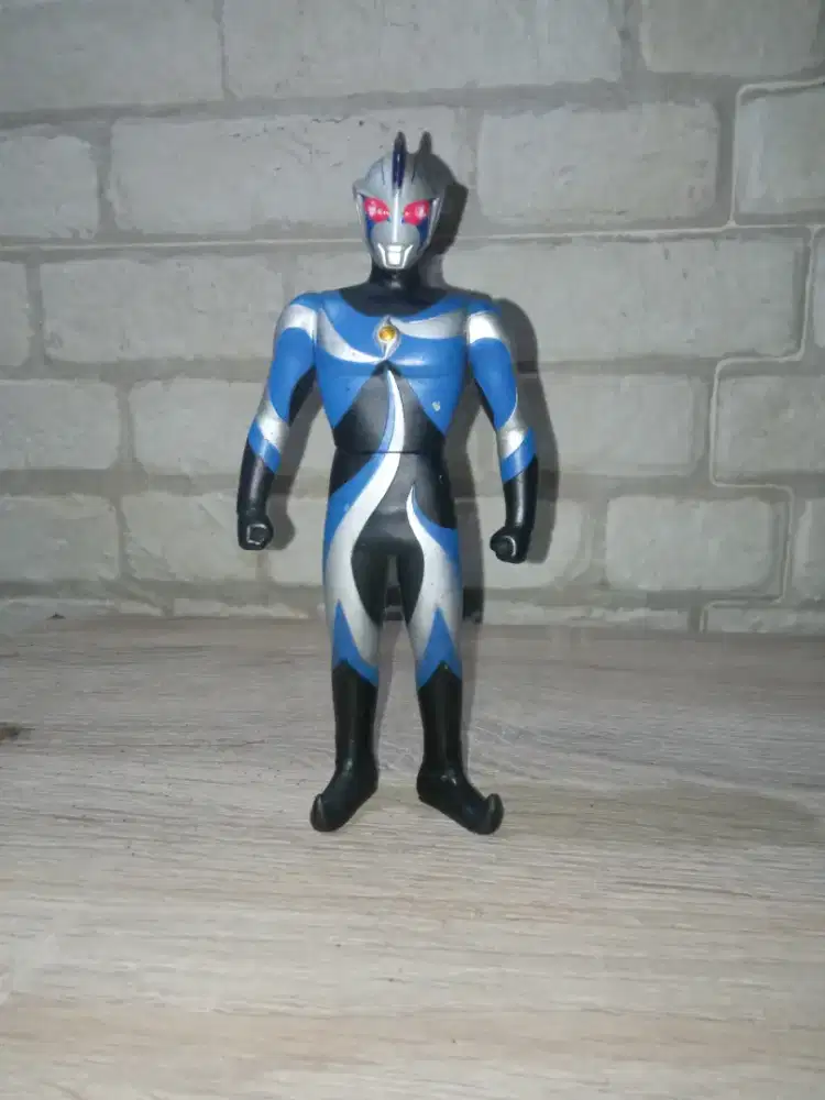 Ultraman Vinyl Bandai