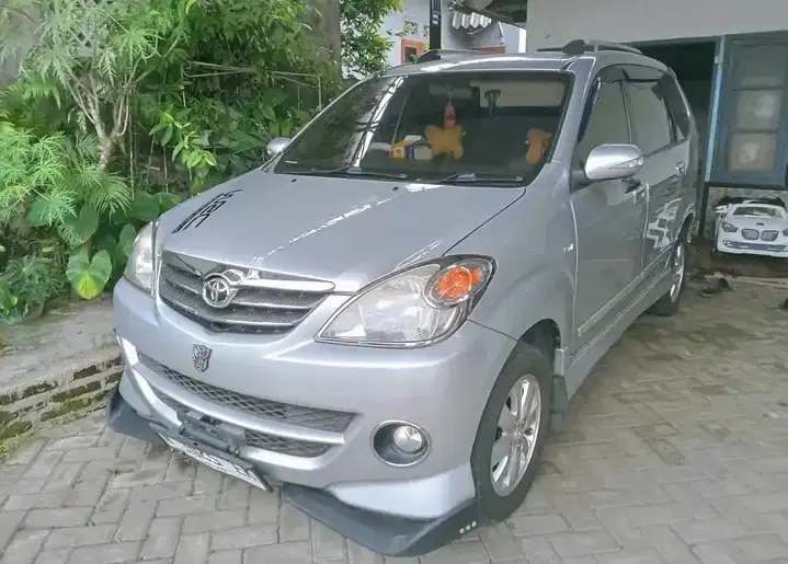 Toyota Avanza 2010 Bensin