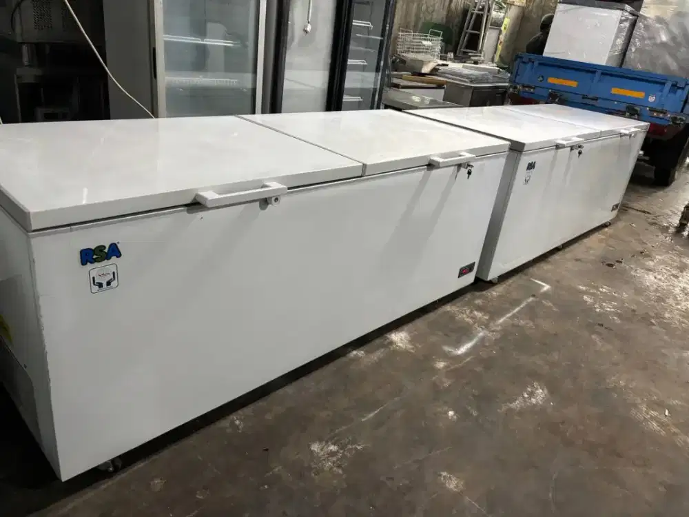 Frezer box rsa 1050 liter mesin ori mulus 
Hrg 8 jt