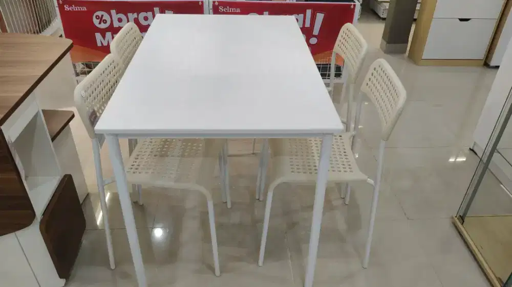 MEJA MAKAN 4KURSI