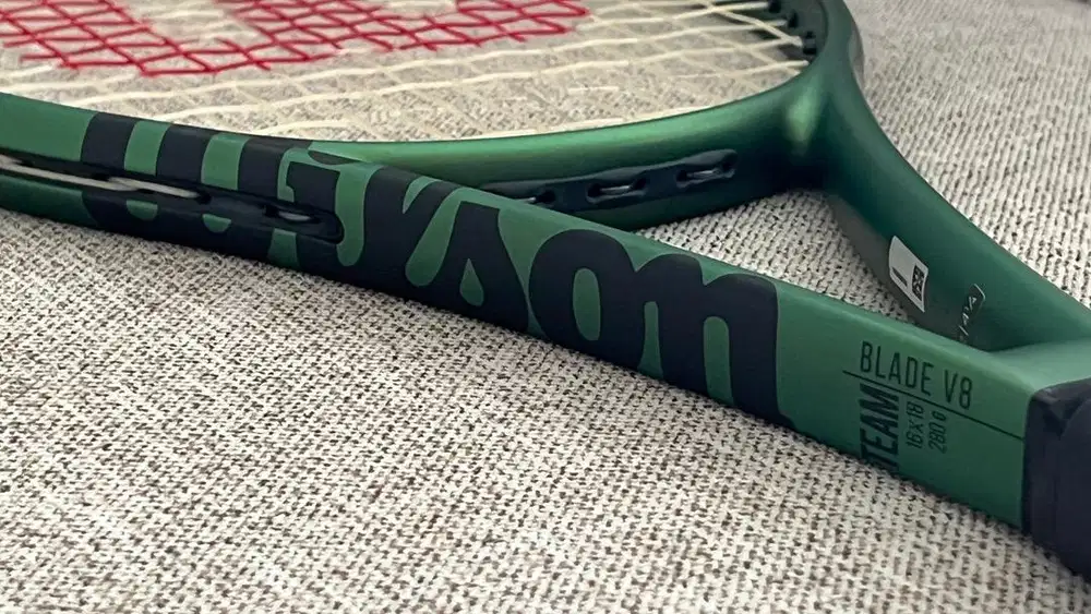 Raket Tennis Wilson Blade V8 (preloved like new)