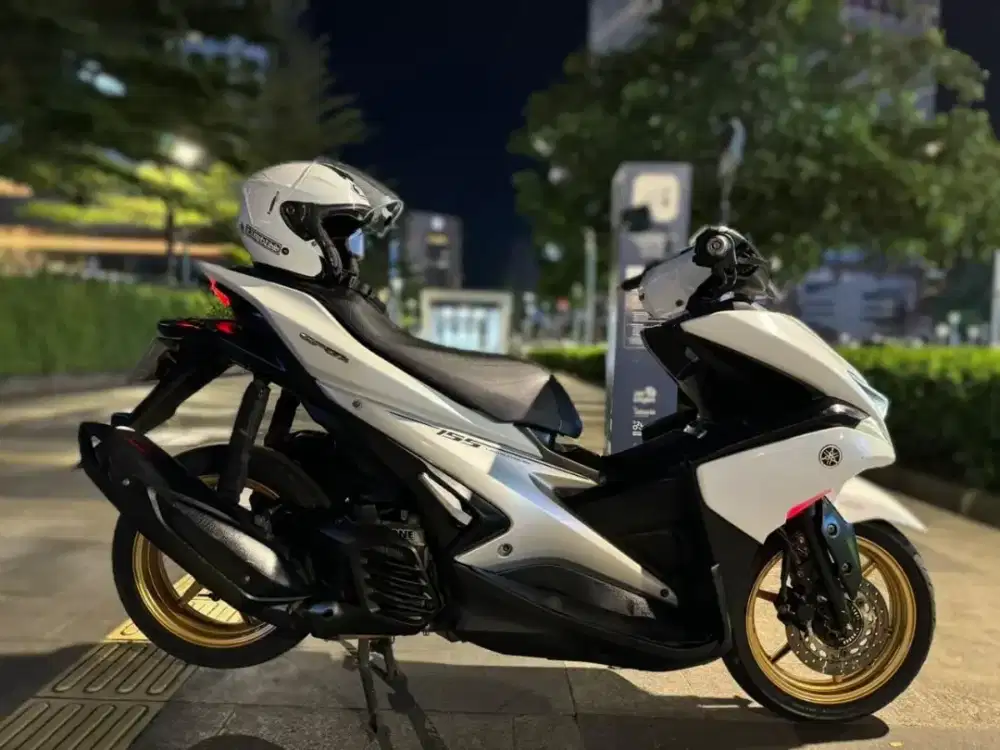 AEROX KEYLESS ABS 155CC PUTIH