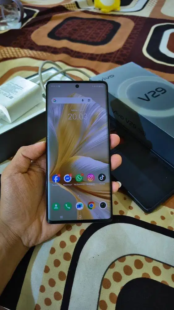 Dijual butuh cepat Vivo V29 5G lengkap mulus!!