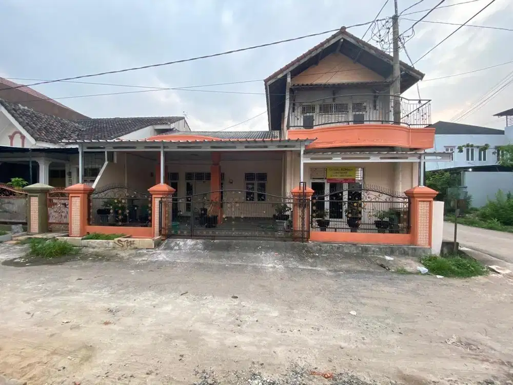 Rumah strategis