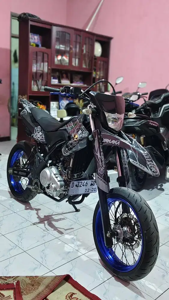 Yamaha WR 155 istimewa