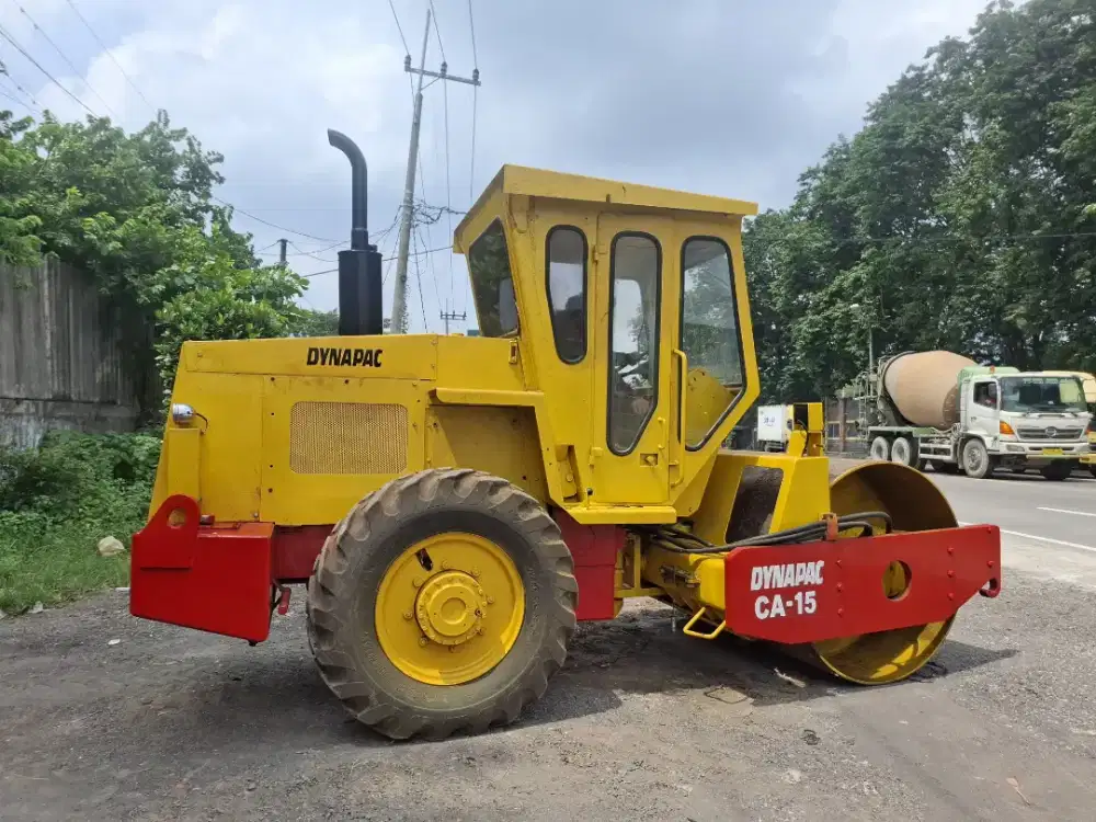 Vibro Dynapac CA 15 kapasitas 6 - 8 Ton
