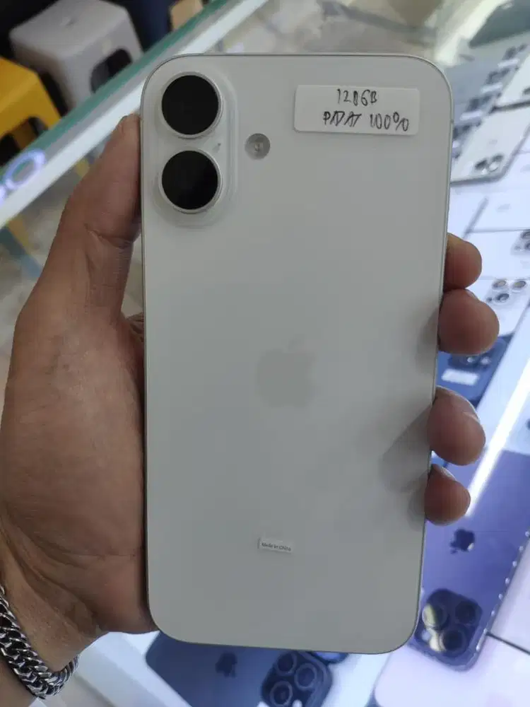 Iphone 16 plus 128 bli bli bh 100 garansi panjang oktober 2026