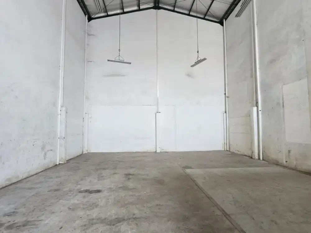 Disewa Gudang Sedayu Bizpark Daan Mogot, Uk 9x20,