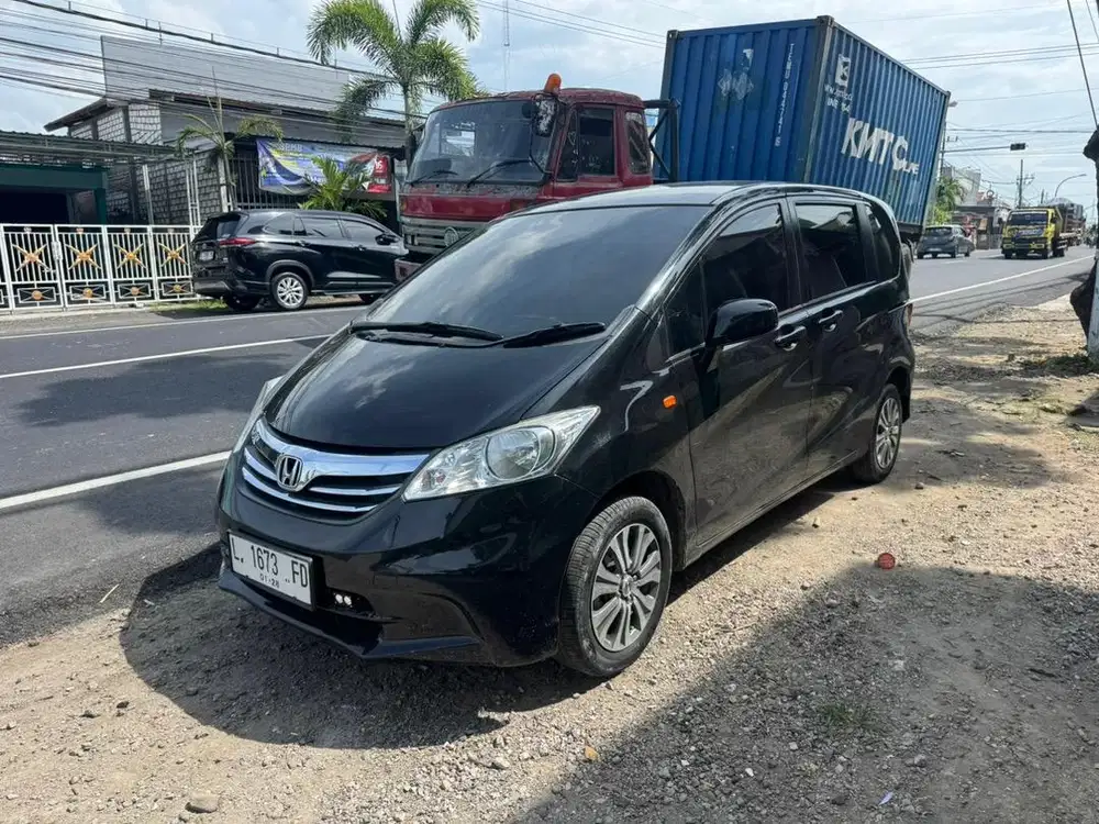 Honda freed S AT 2013 pemakaian tangan pertama orijinal