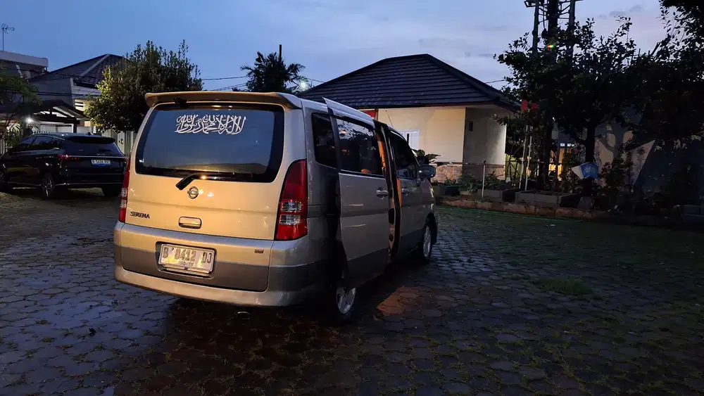 Nissan Serena hws 2004 Bensin