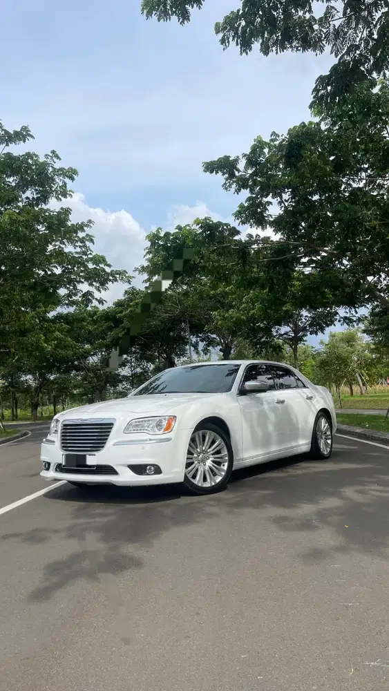 Chrysler 300C 2012 Bensin