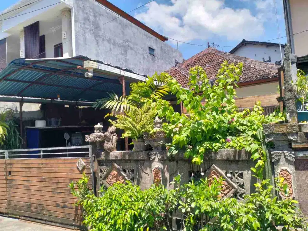 Jual Rumah Luas 113m2 di Dalung Permai