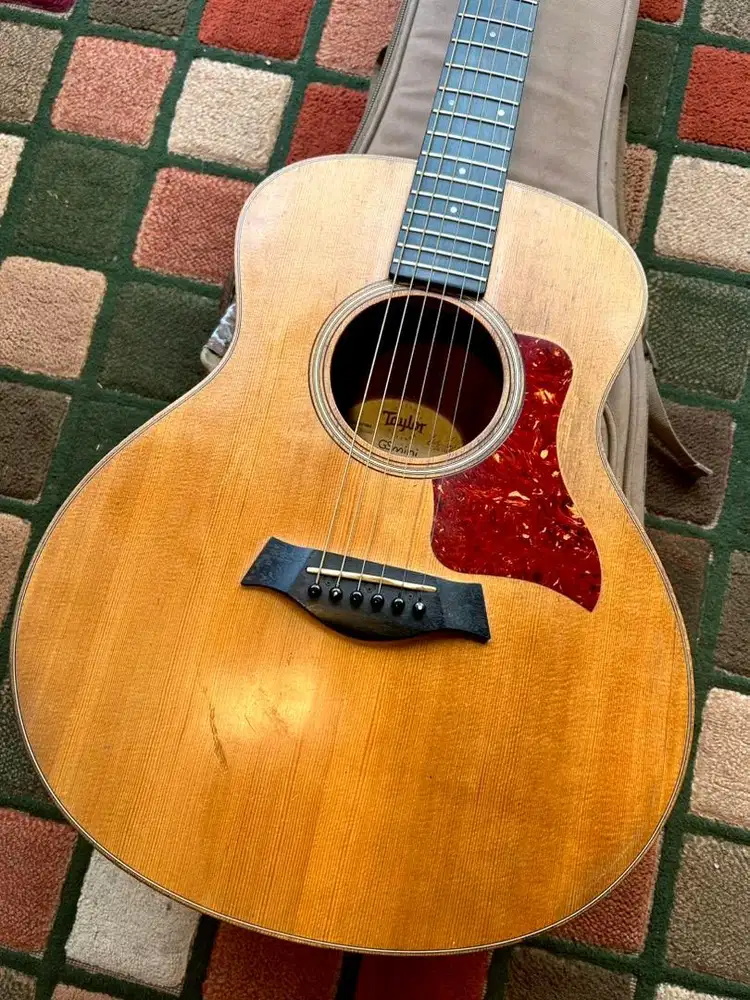 Gitar Taylor Gs Mini Original 2017