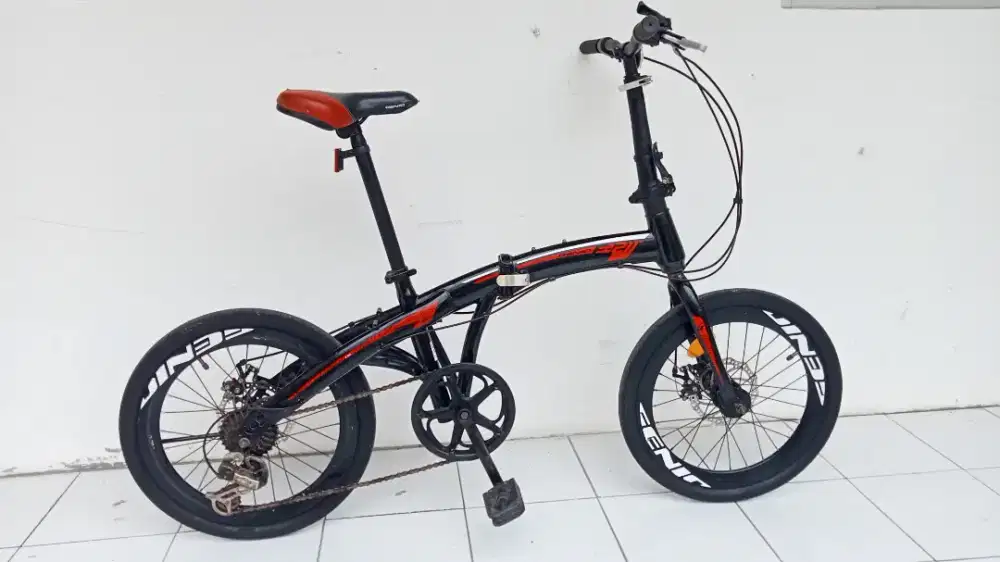 Sepeda lipat Genio 20 cakram bekas bagus