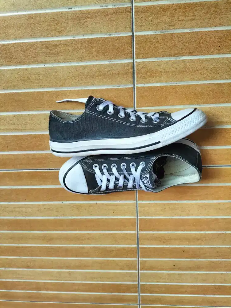 Converse size 38