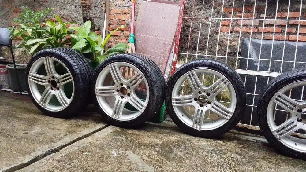 DIJUAL BAN + VELG MERCEDES BENZ RING 18