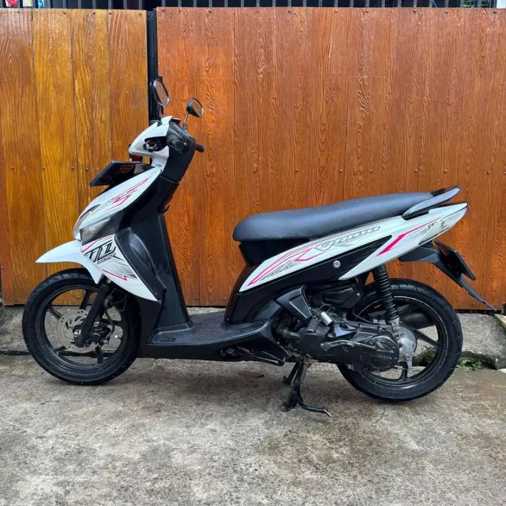 VARIO 110 CW 2010 PAJAK HIDUP MESIN ADEM TERMURAH