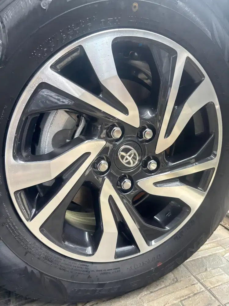 Velg & Ban Innova Reborn Improvement