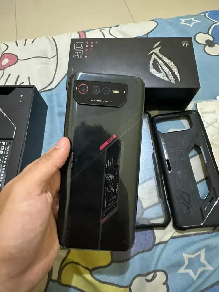 ASUS ROG 6 8/256