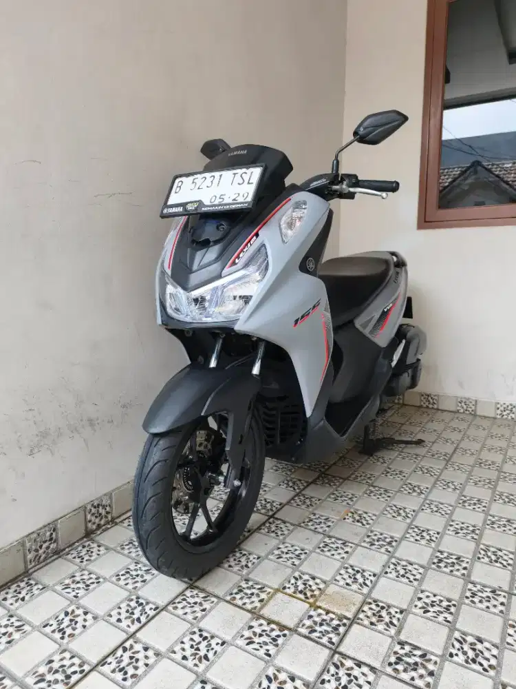 Yamaha Lexi 155 Grey Antik