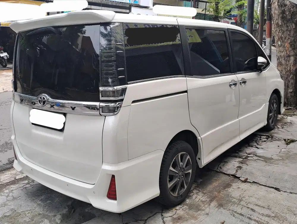 Toyota Voxy 2018 Bensin
