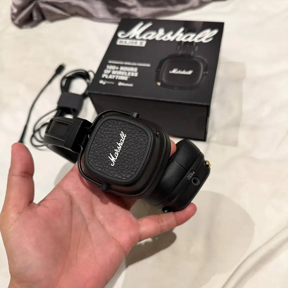 Headphone Marshall Major V. Like new banget. Hanya 2x pakai