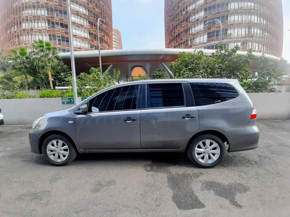 Nissan Grand livina 2015 Bensin