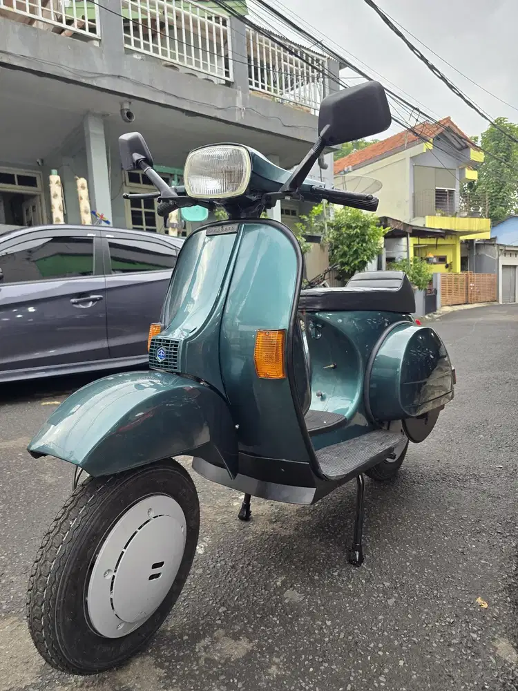DIJUAL CASH VESPA EXCLUSIVE 150 THN 1997 PAJAK IDUP SIAP PAKAI