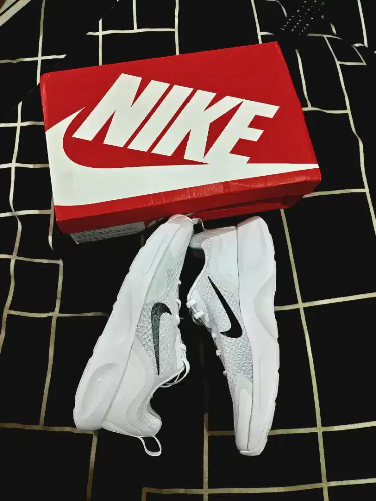 Sepatu nike ori