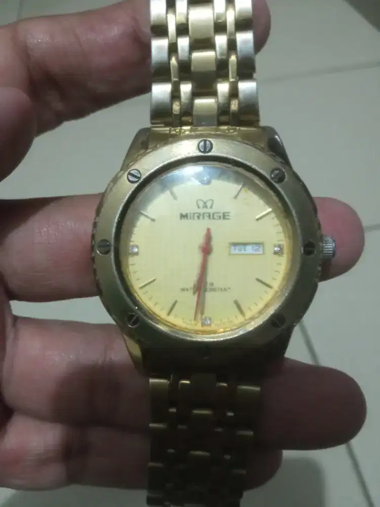Jam tangan pria mirage