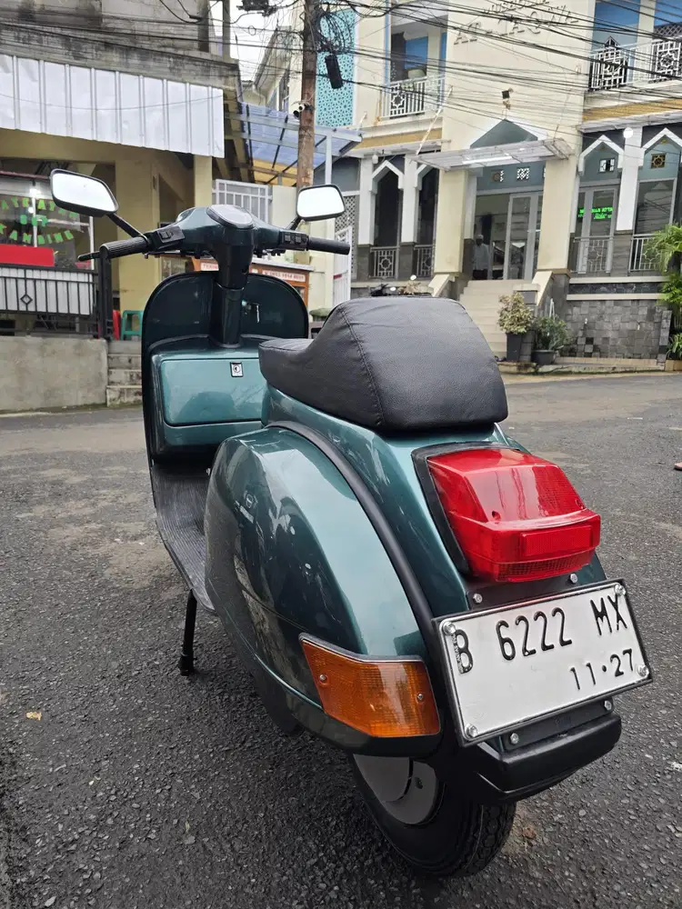 DIJUAL CASH VESPA EXCLUSIVE 150 THN 1997 PAJAK IDUP SIAP PAKAI