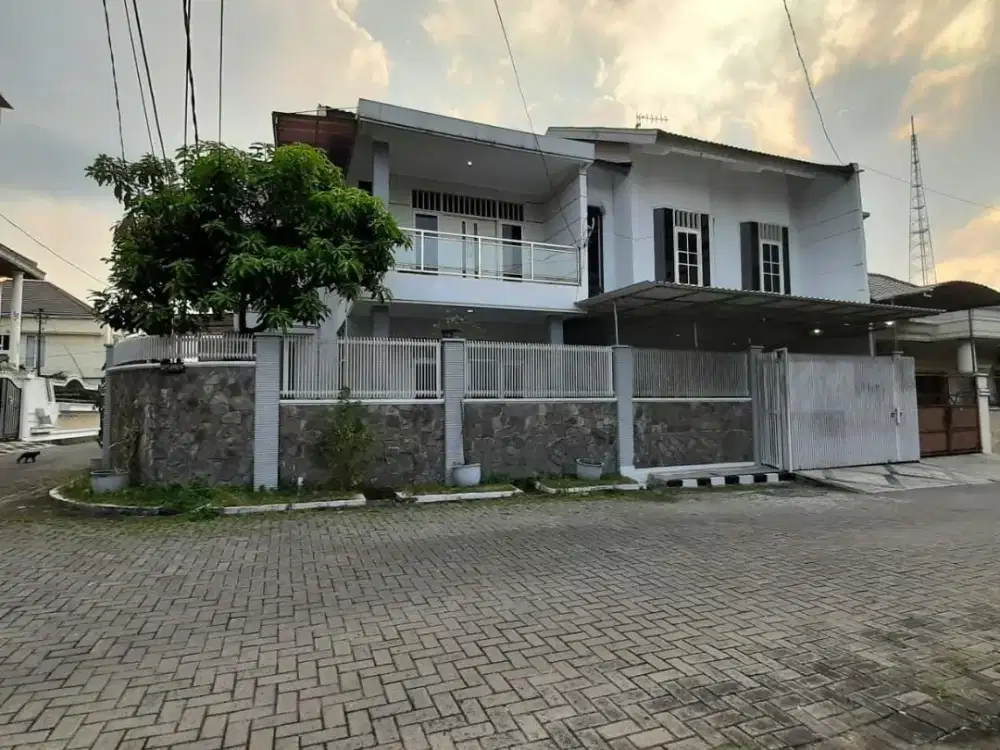 Jual Rumah Simpang Darmo Permai Selatan, Hook