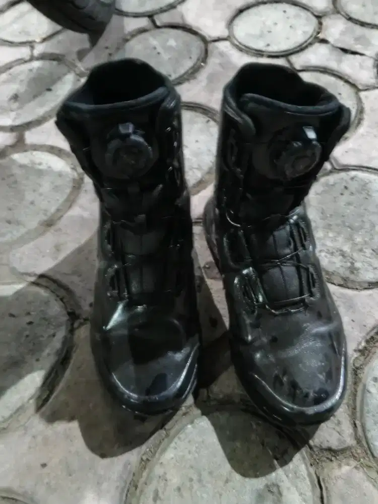Sepatu PDl model putar