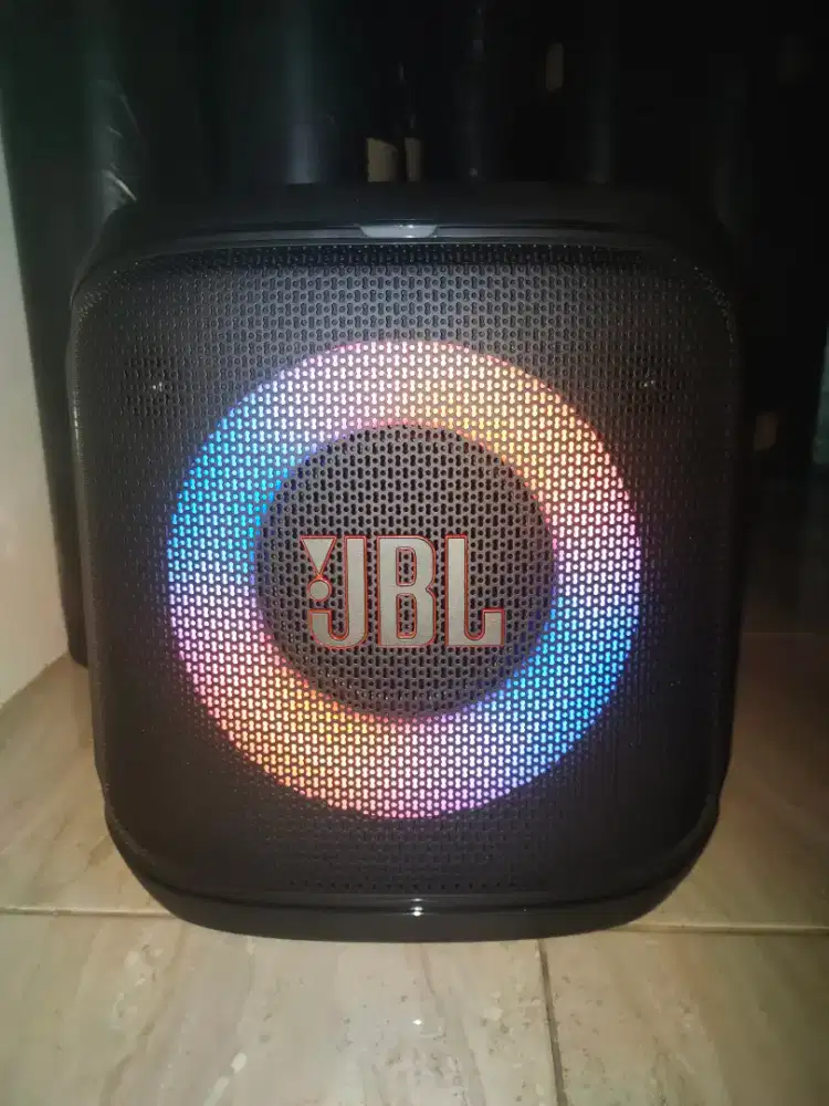 JBL PARTYBOX ENCORE ESENSTIAL 2