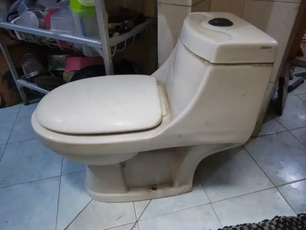 Toilet Duduk Seken Layak Pakai