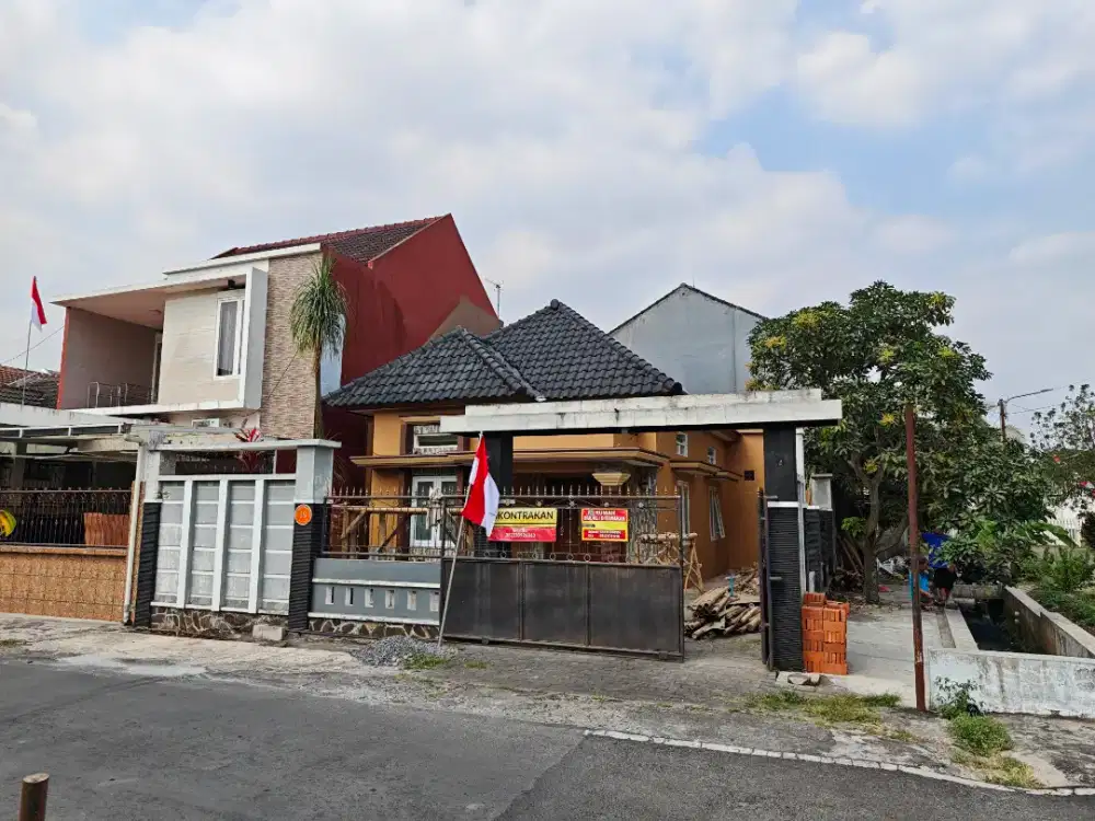 Rumah Hook Nyaman Tengah Kota