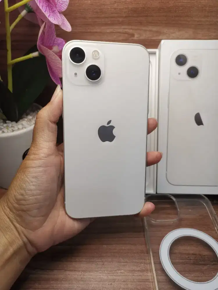 Iphone 13 128 gb starlight mulus 99% Hb 89% full original garansi iBox