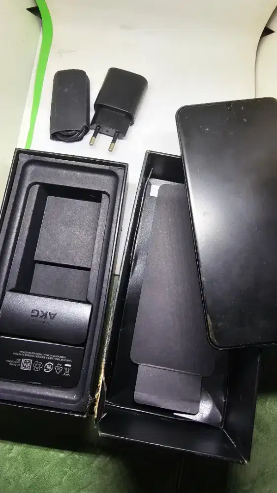 Samsung S20 ULTRA 12/128 Bonus Byk case . Ori Sein Minus Lcd Bergaris