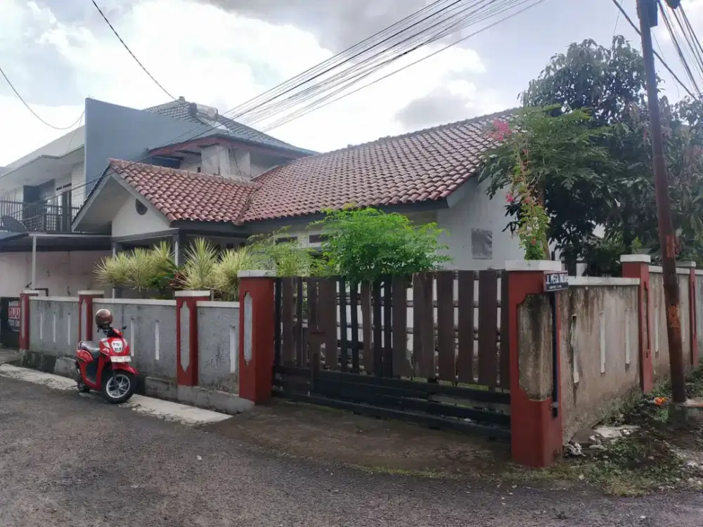 Rumah Posisi Hook Di Cicendo Kota Bandung