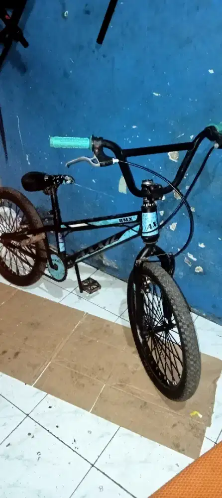 Sepeda Bmx Axxil Uk20