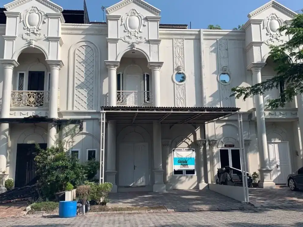 Rumah Dijual 3 Lantai Full Furnished di Royal Platinum SM Amin Pekanbaru – Siap Huni